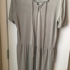 Women’s Hi Low Shirt XXL but fits like a 1X.